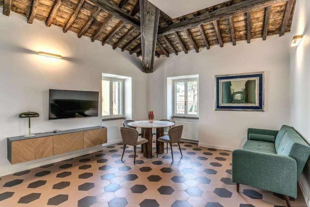 Cisterna 9 * Rom